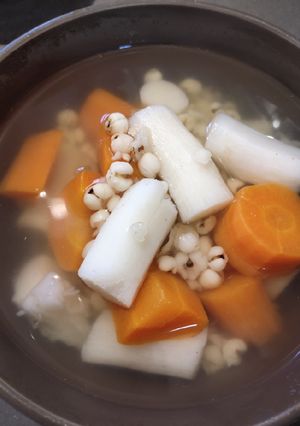 A picture of Burdock Roots Vegetarian Soup.