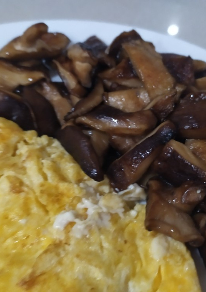 Una foto de Shiitake caramelizadas