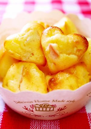 A picture of Apple Cheesecakes for Christmas.