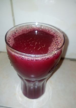 A picture of Natural detox juice.