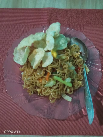 Langkah Gampang Menyiapkan Resep Mie goreng tek-tek ala rumahan 🍛 yang Bisa Manjain Lidah Anti Ribet, Mantap