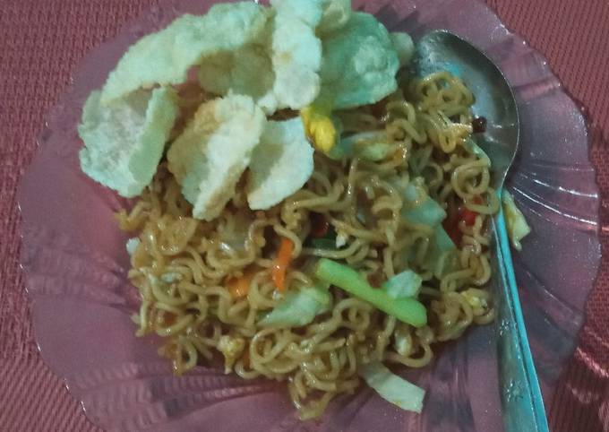 Bagaimana Membuat Mie goreng tek-tek ala rumahan 🍛, Enak Banget