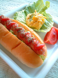 A picture of ☆ Deli Cabbage Curry Hot Dog ☆.