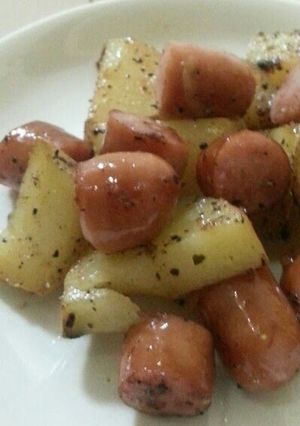 A picture of Easy Stir-Fried Sausage and Potato.