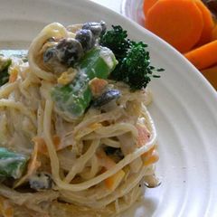 A picture of Vegetarian Sake Lees Cheese Cream Pasta.