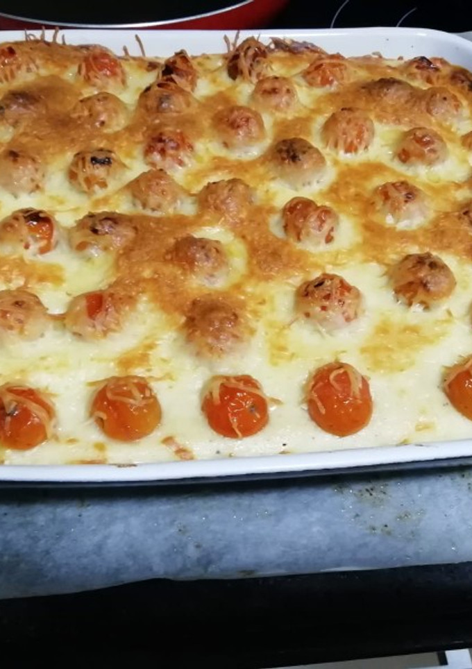 Una foto de Pastel de puré de patatas con tomate cherry