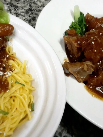 Easy Way Make Recipe Kanya&#39;s Braised Pork Knuckles with BBQ sauce that is Delicious, Delicious}