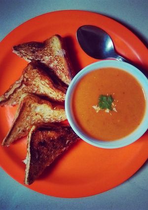 A picture of Indian Style Creamy Tomato Soup.