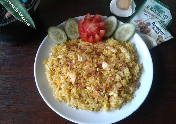 296. Nasi Goreng Kunyit Kencur Telur Asin Gurih Sedap