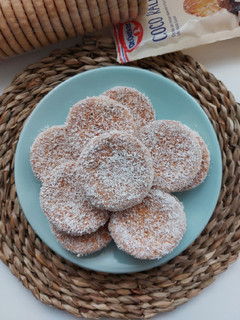 Una foto de Galletas de coco y mantequilla