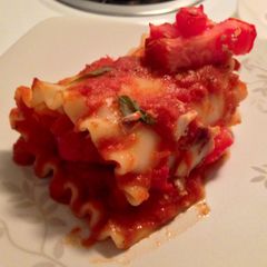 A picture of Chicken & Pepper Manicotti.