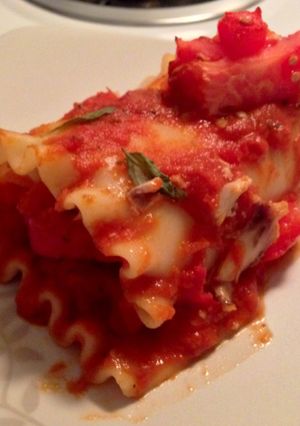 A picture of Chicken & Pepper Manicotti.