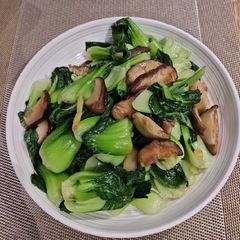 Bokchoy in Dried Mushroom A picture of Bokchoy in Dried Mushroom.