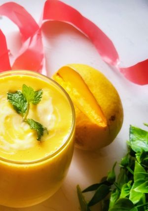 A picture of Mango smoothie.