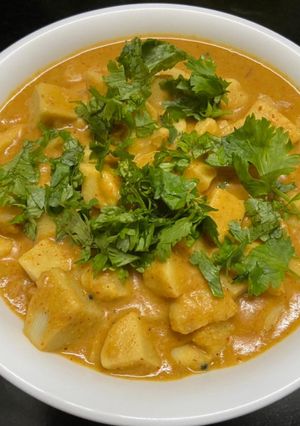 A picture of Taro Root/Arbi Curry.