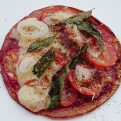 A picture of Salami Pizza.