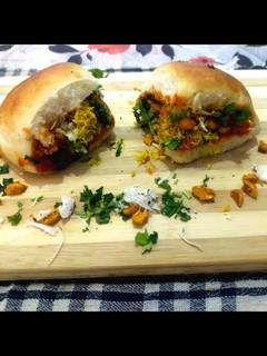 કચ્છી દાબેલી (Kutchhi Dabeli Recipe In Gujarati) રેસીપી મુખ્ય ફોટો