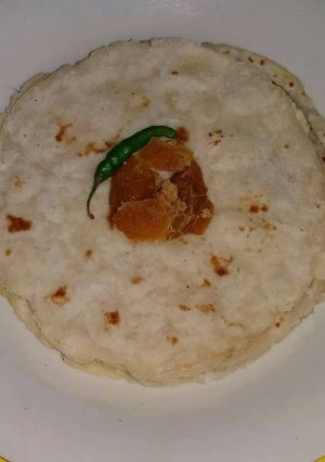 A picture of Samak chapati.