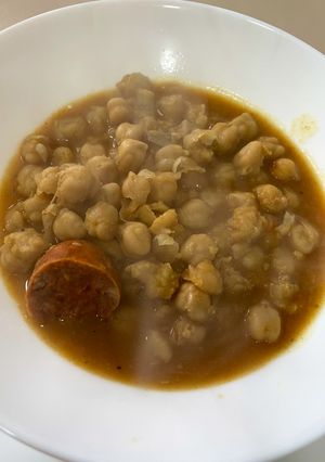 Una foto de Garbanzos con sabor a callos, súper rápido ￼