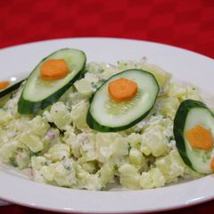 A picture of Wardorf salad.