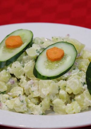 A picture of Wardorf salad.