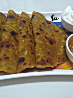 દૂધી ના થેપલા (Dudhi Thepla Recipe In Gujarati) રેસીપી મુખ્ય ફોટો