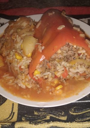 Una foto de Morrones Rellenos al Guiso