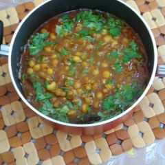 A picture of Safed matar chole.