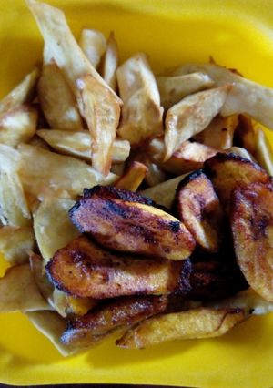 A picture of Fried plantain and potato.