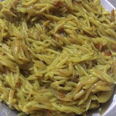 A picture of Namkeen seviyan.