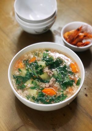 Hình của món Canh rau củ thịt bằm.