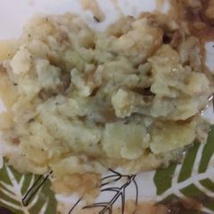A picture of Rosemary mashed potatoes.