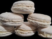 Une photo de macaron vanille