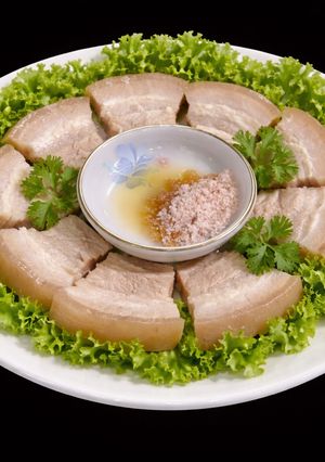 Hình của món SP.0993 - Thịt Heo Luộc Chấm Muối Hồng.