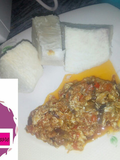 White yam and egg source ainihin hoton girkin