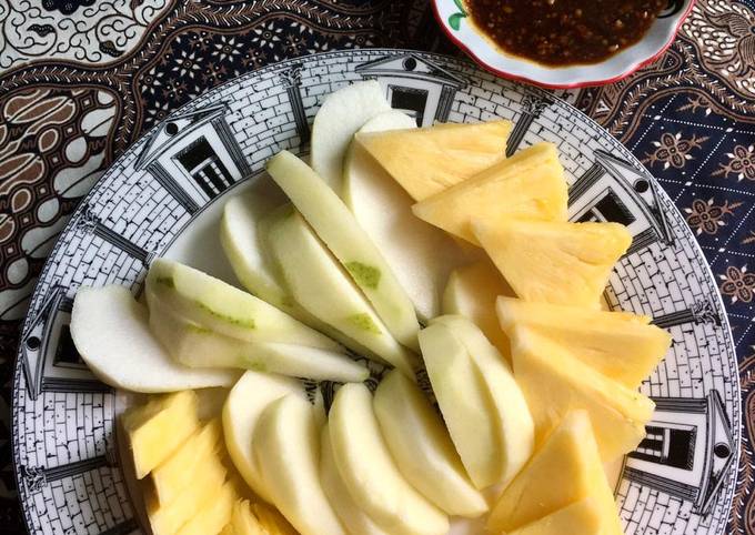 Resep Rujak Buah Potong Simple Anti Gagal