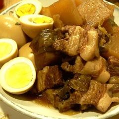 A picture of Pressure Cooked, Meltingly Soft Simmered Pork and Daikon Radish.