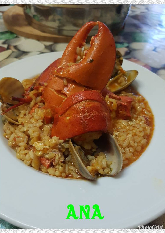 Una foto de Arroz con bogavante