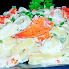 A picture of Mike's Easy Garlic Lobster Linguine.