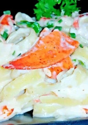 A picture of Mike's Easy Garlic Lobster Linguine.