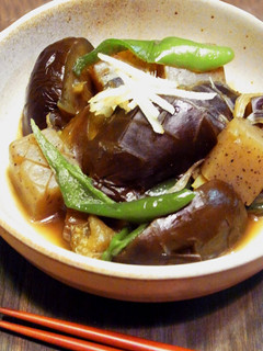 A picture of Simmered Eggplant and Konnyaku.