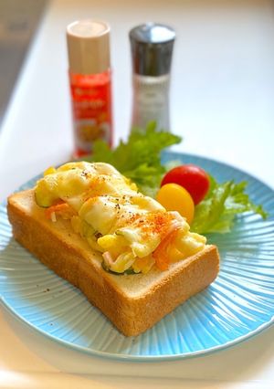 A picture of Breakfast Potato Salad Cheese Mayo Toast.