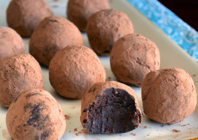 Dark Chocolate Avocado Truffles