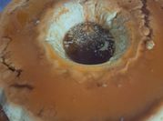 Una foto de flan de naranja