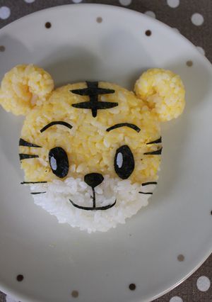 A picture of Shimajiro Rice (with an egg-free version).