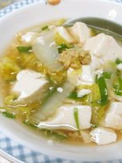 A picture of Chinese Cabbage and Tofu With An Sauce.