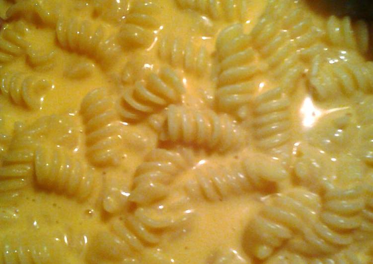 Steps to Make Quick Creamy mac and cheese