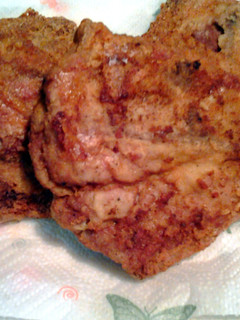 A picture of spicy fried pork chops.