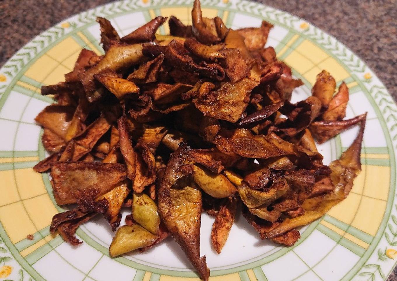 Baked Cinnamon Apple Peels