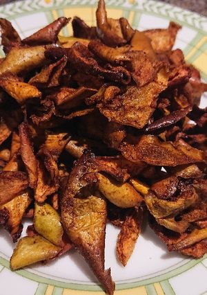 A picture of Baked Cinnamon Apple Peels.